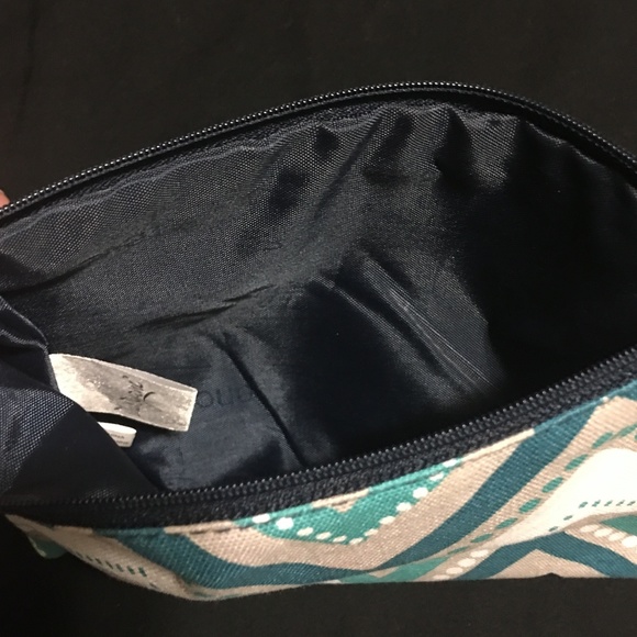 Teal Chevron Pouch - Picture 2 of 2